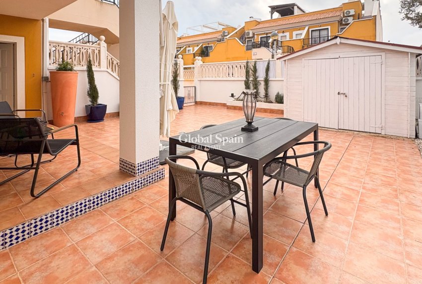 Resale - HOUSE -
LOS ARENALES DEL SOL - Elche/Elx