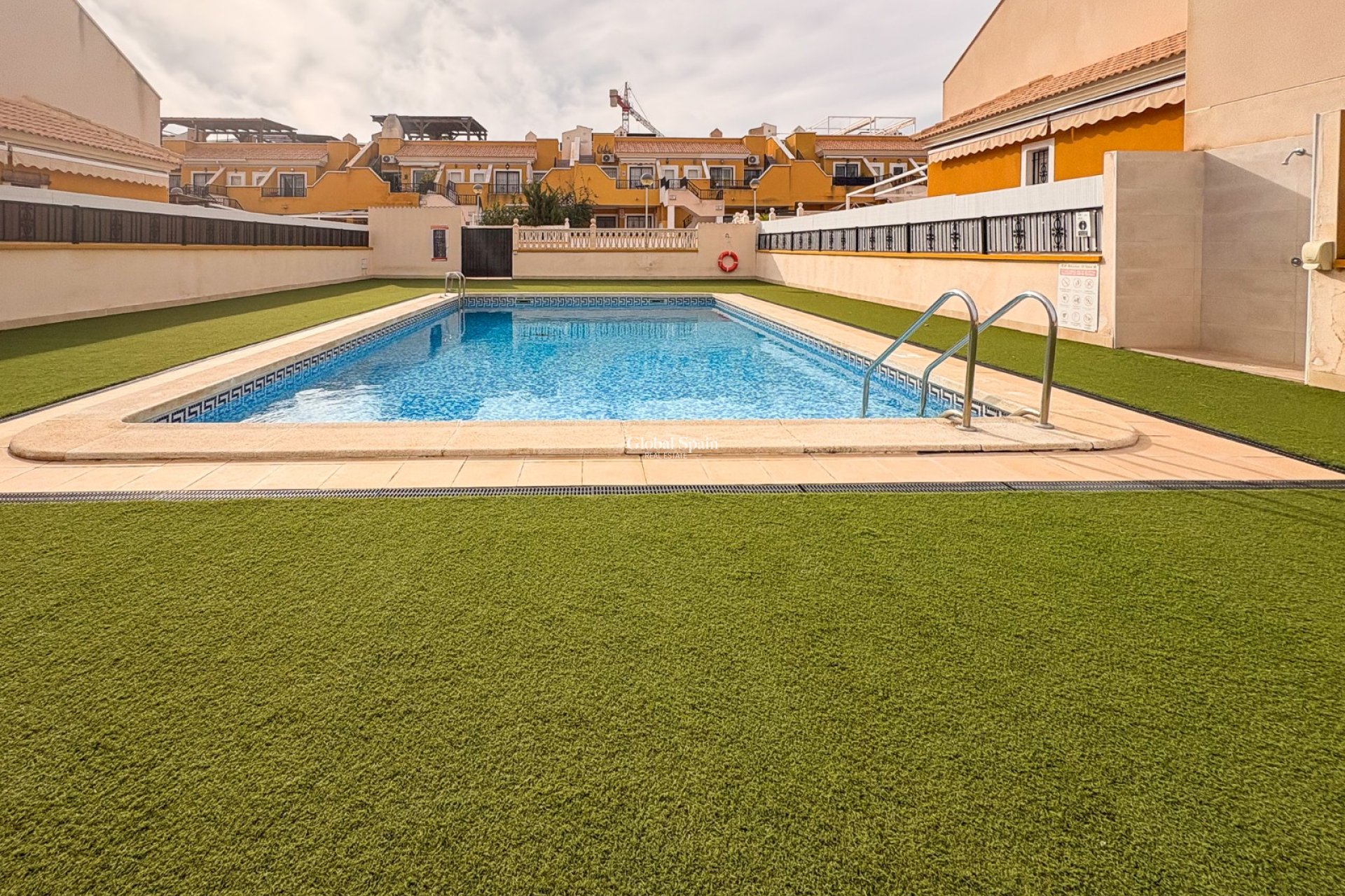 Resale - HOUSE -
LOS ARENALES DEL SOL - Elche/Elx