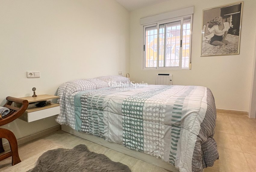 Resale - HOUSE -
LOS ARENALES DEL SOL - Elche/Elx