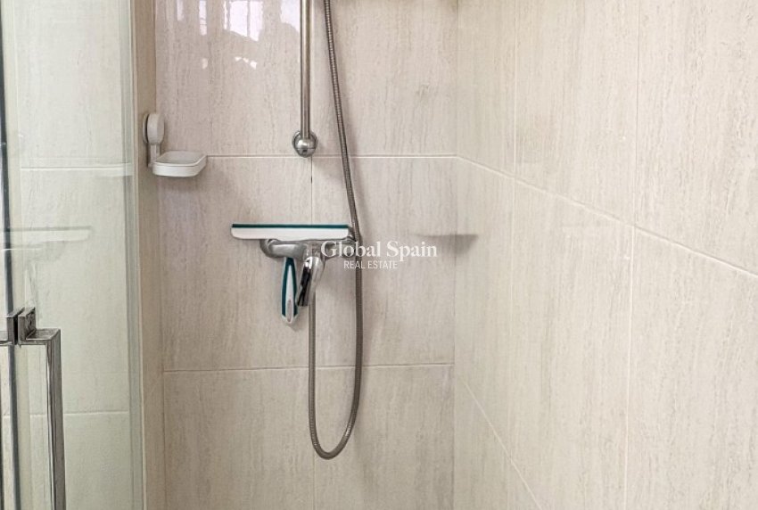 Resale - HOUSE -
LOS ARENALES DEL SOL - Elche/Elx