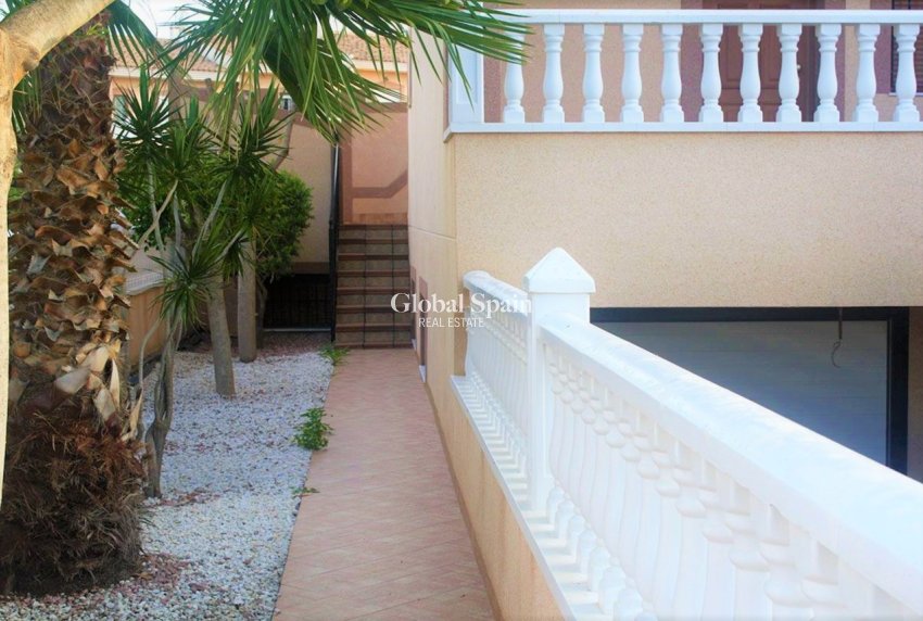 Resale - HOUSE -
LOS BALCONES - LOS ALTOS - Costa Blanca