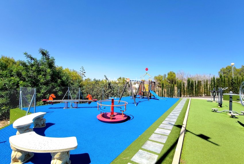 Resale - HOUSE -
LOS BALCONES - LOS ALTOS - Costa Blanca