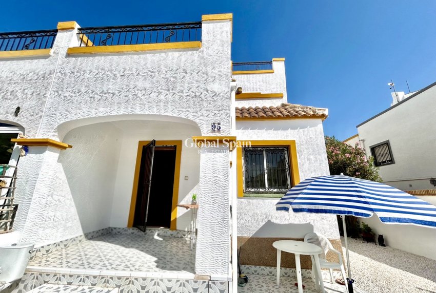Resale - HOUSE -
LOS BALCONES - LOS ALTOS - Costa Blanca