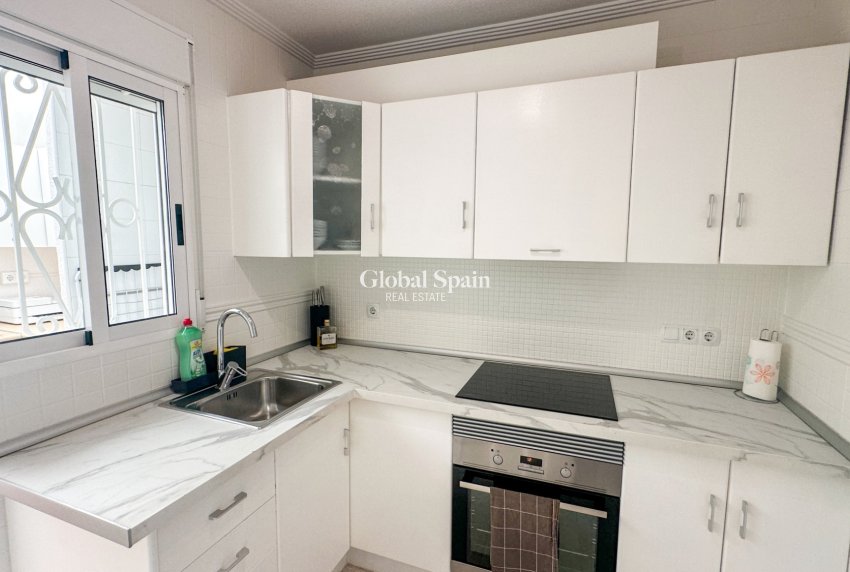Resale - HOUSE -
LOS BALCONES - LOS ALTOS