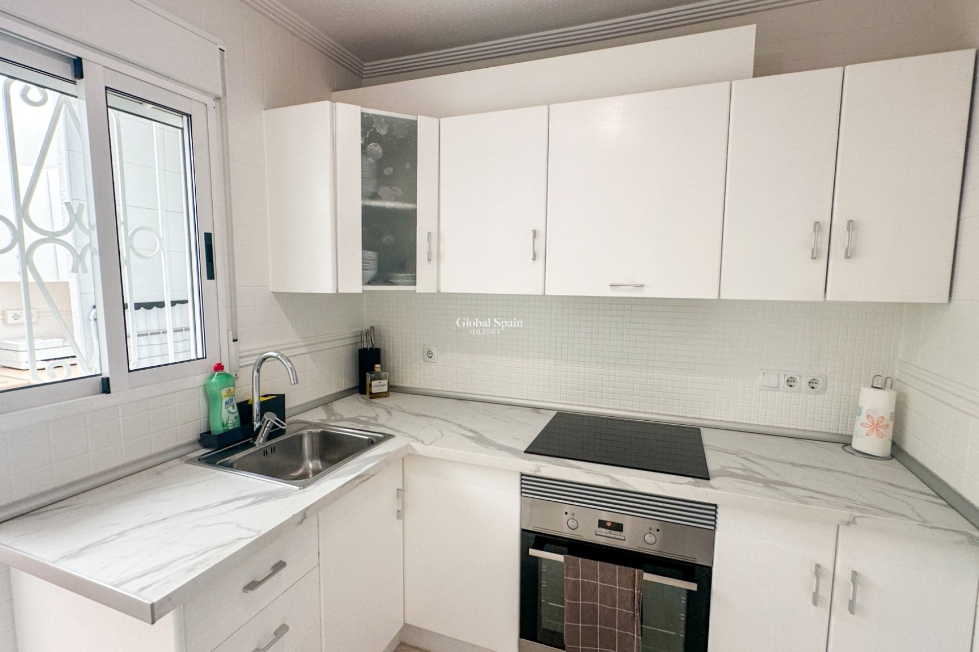 Resale - HOUSE -
LOS BALCONES - LOS ALTOS