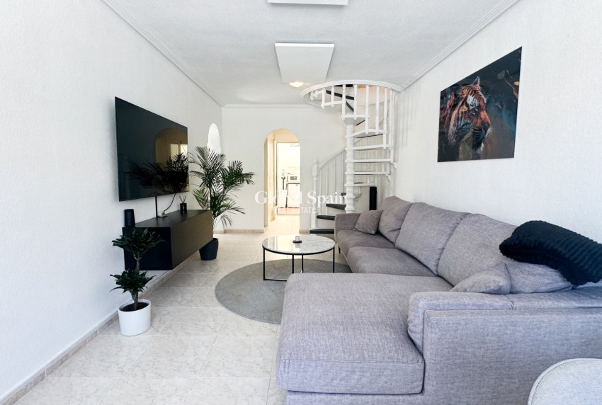 Resale - HOUSE -
LOS BALCONES - LOS ALTOS