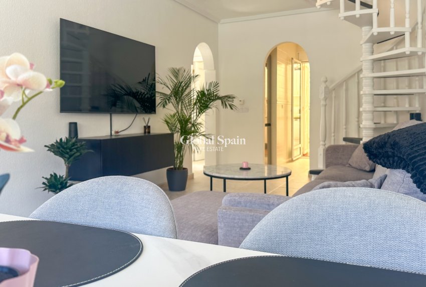 Resale - HOUSE -
LOS BALCONES - LOS ALTOS