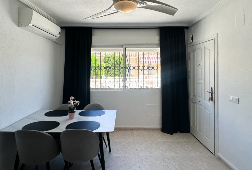 Resale - HOUSE -
LOS BALCONES - LOS ALTOS