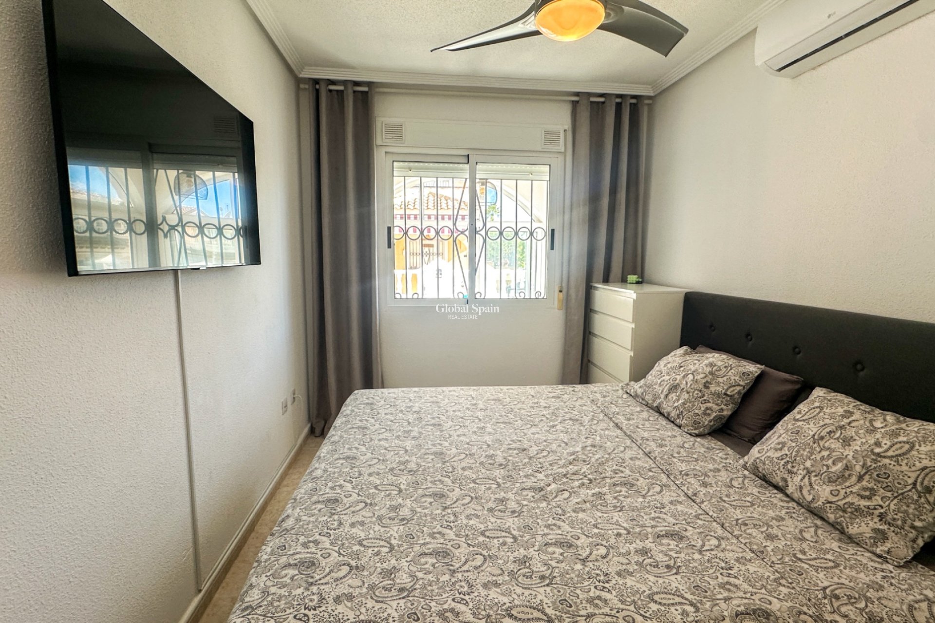Resale - HOUSE -
LOS BALCONES - LOS ALTOS