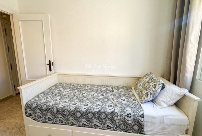 Resale - HOUSE -
LOS BALCONES - LOS ALTOS