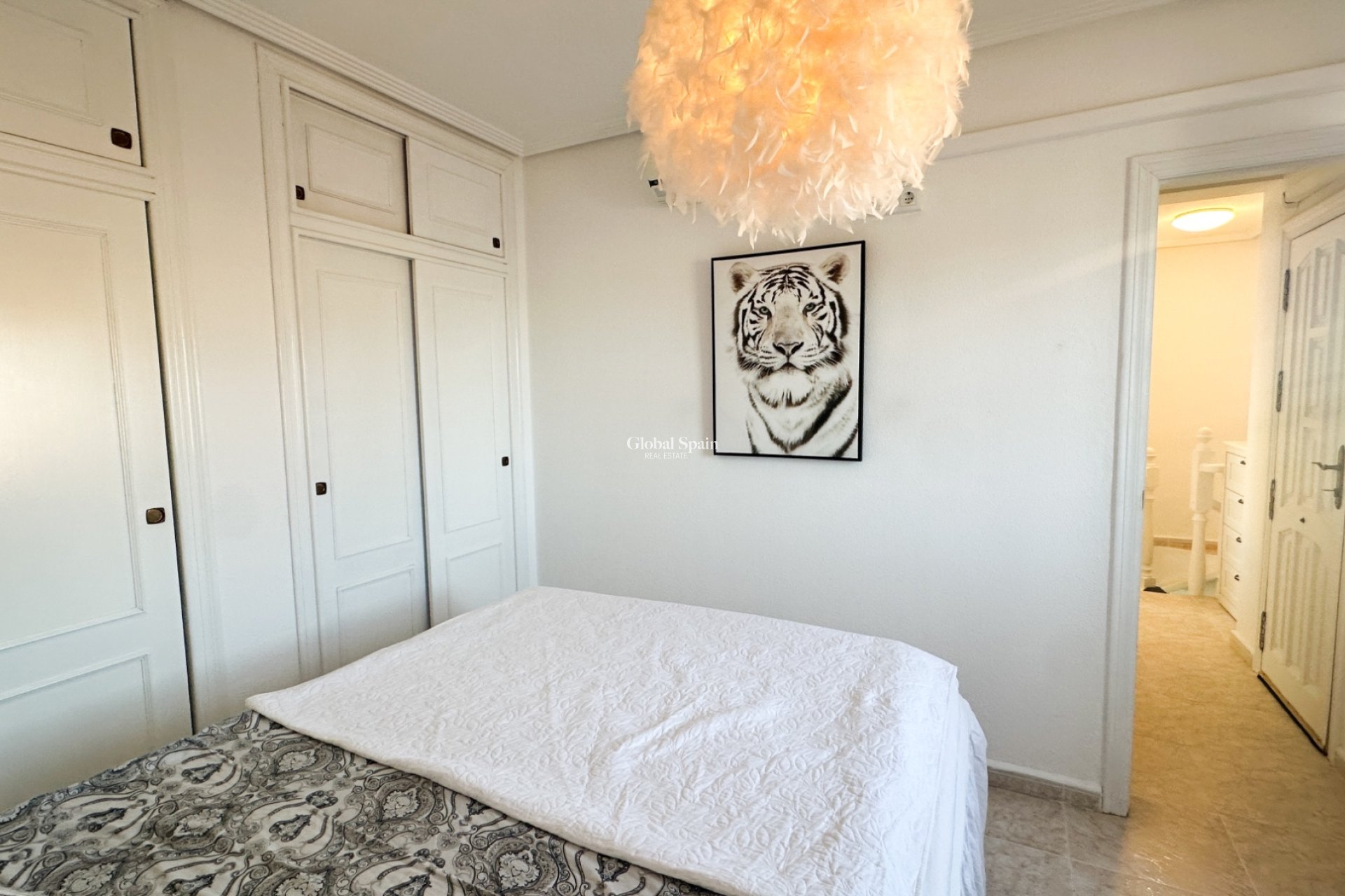 Resale - HOUSE -
LOS BALCONES - LOS ALTOS