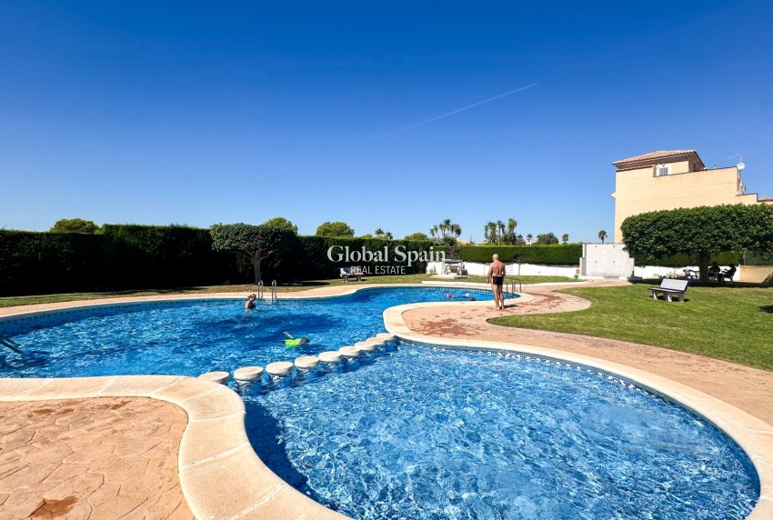 Resale - HOUSE -
LOS BALCONES - LOS ALTOS