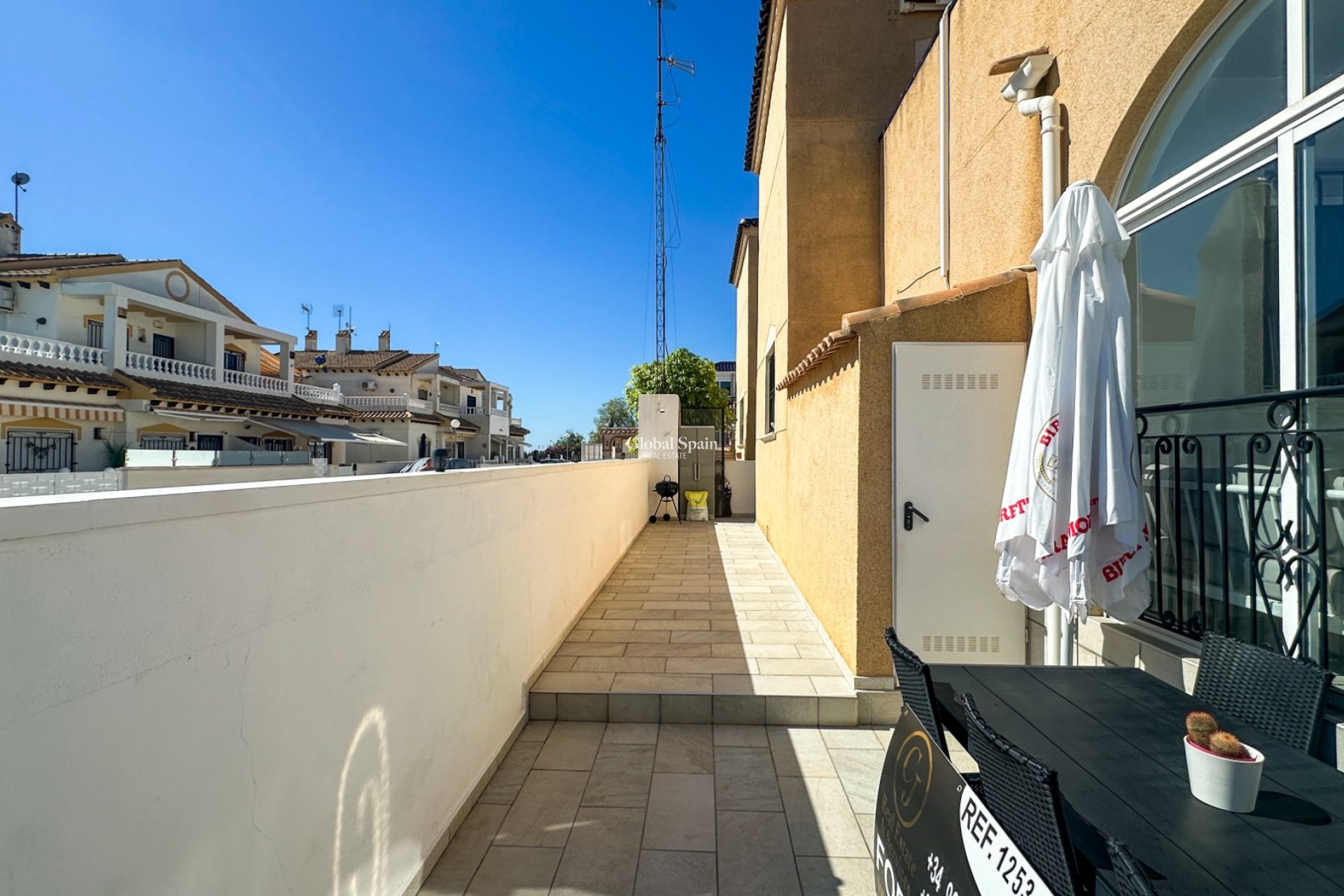 Resale - HOUSE -
LOS BALCONES - LOS ALTOS