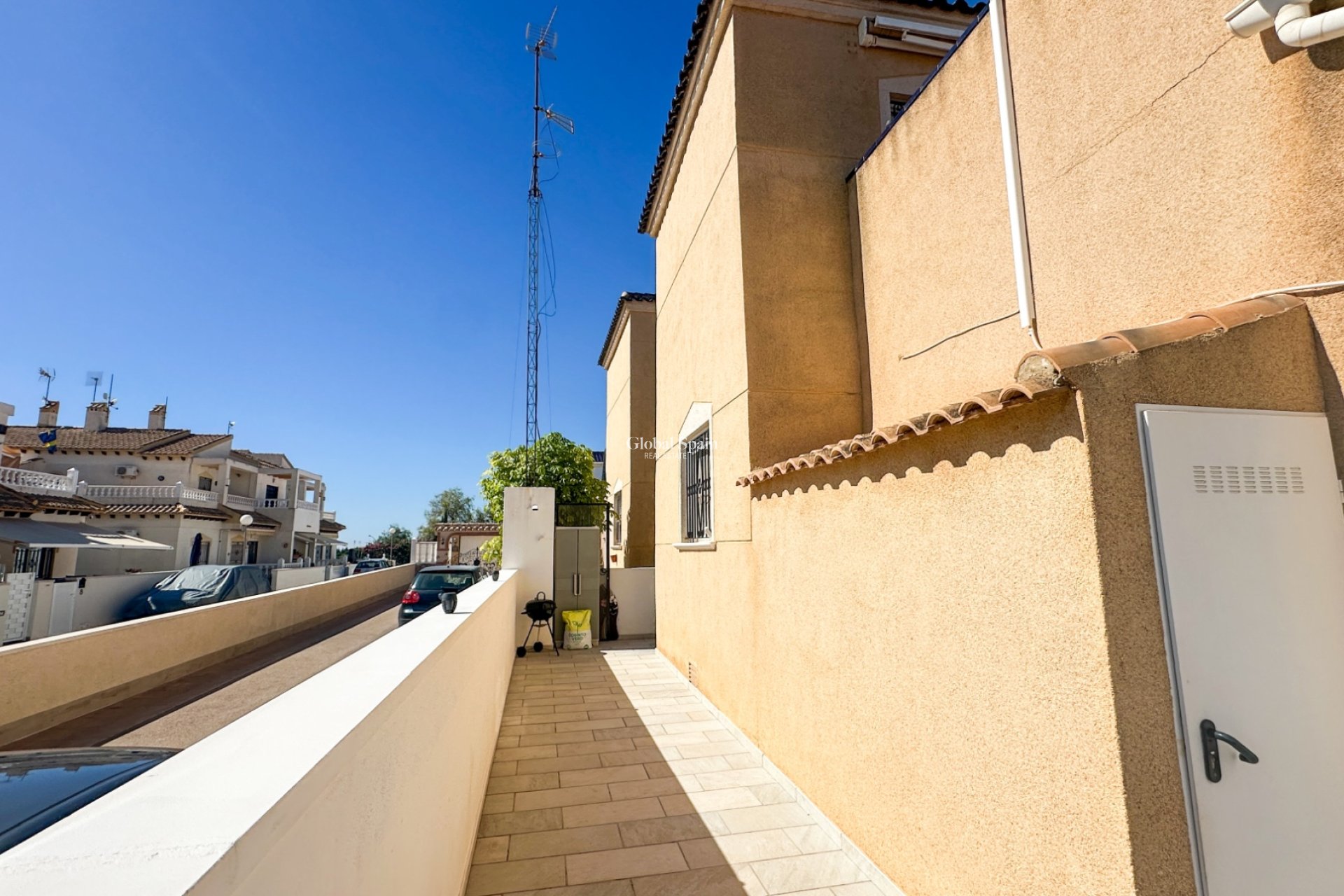 Resale - HOUSE -
LOS BALCONES - LOS ALTOS