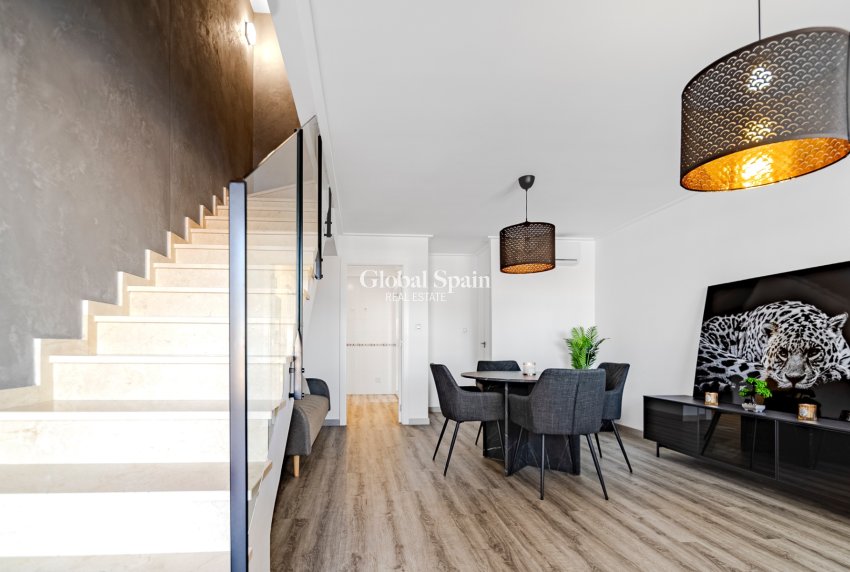 Resale - House -
LOS BALCONES - LOS ALTOS