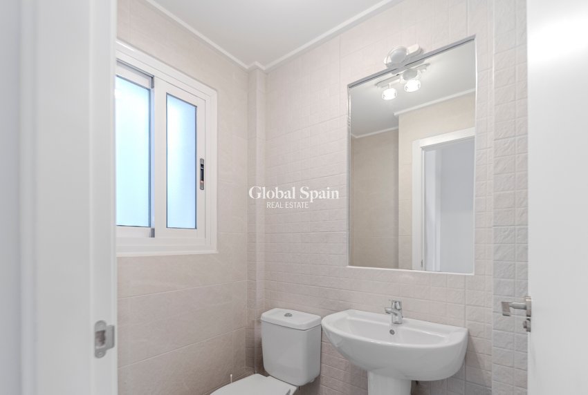 Resale - House -
LOS BALCONES - LOS ALTOS