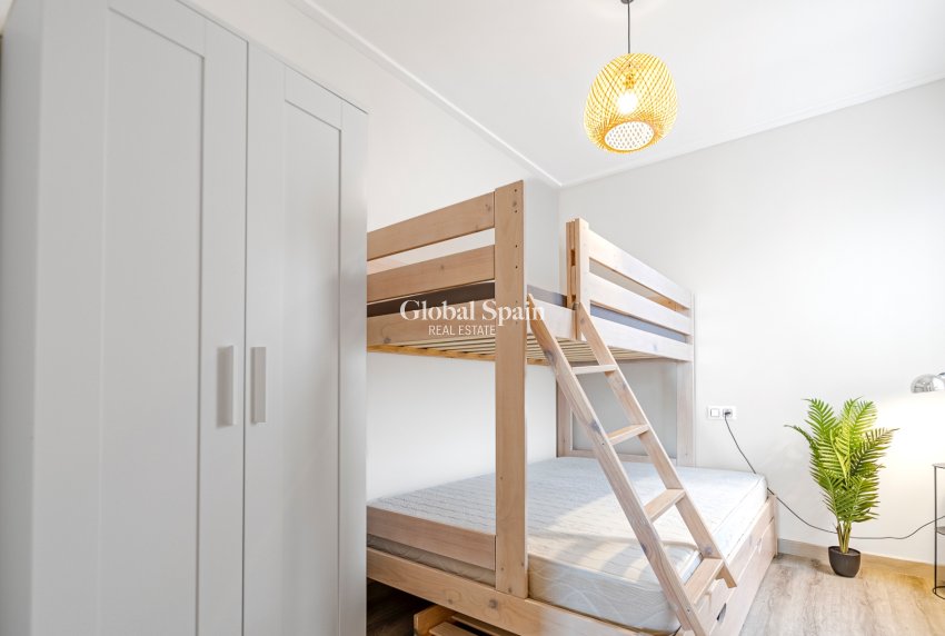 Resale - House -
LOS BALCONES - LOS ALTOS