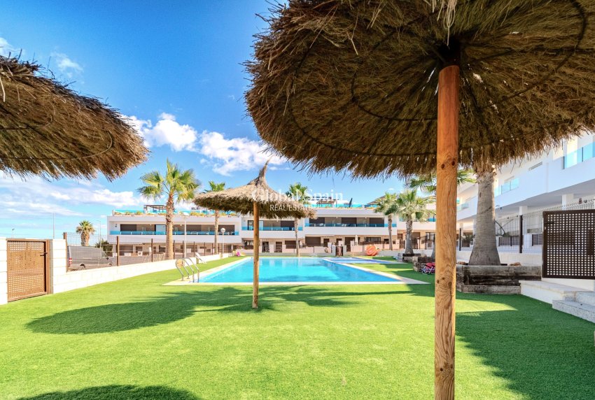 Resale - House -
LOS BALCONES - LOS ALTOS