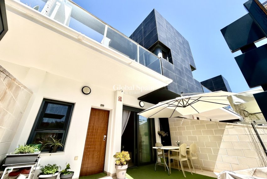 Resale - HOUSE -
LOS DOLSES - Inland