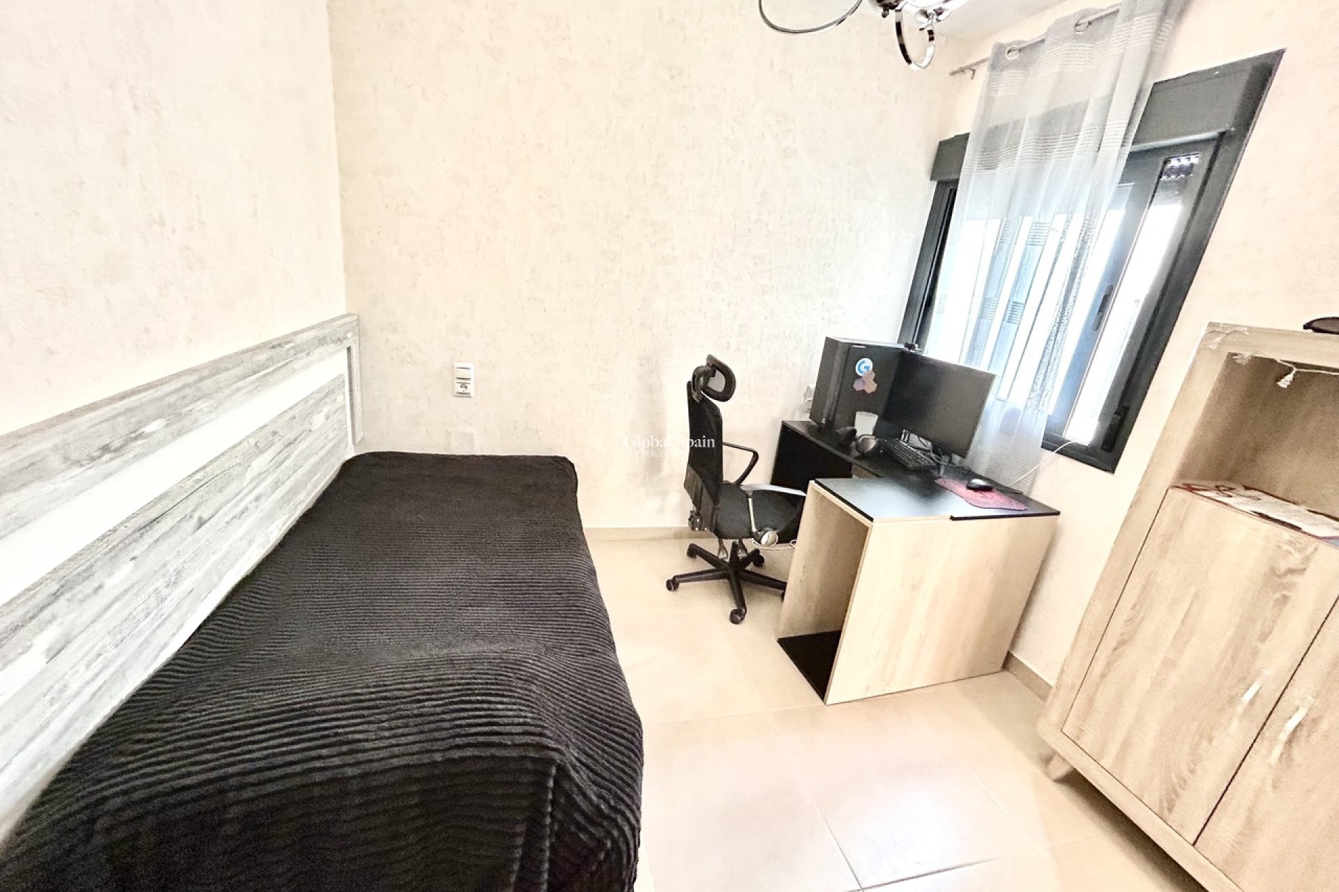 Resale - HOUSE -
LOS DOLSES - Inland