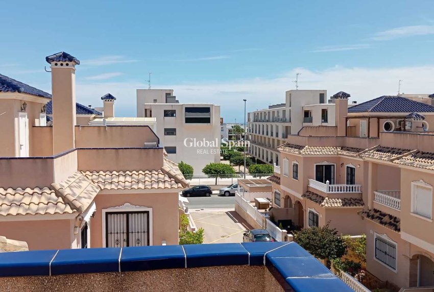 Resale - HOUSE -
LOS DOLSES - Inland