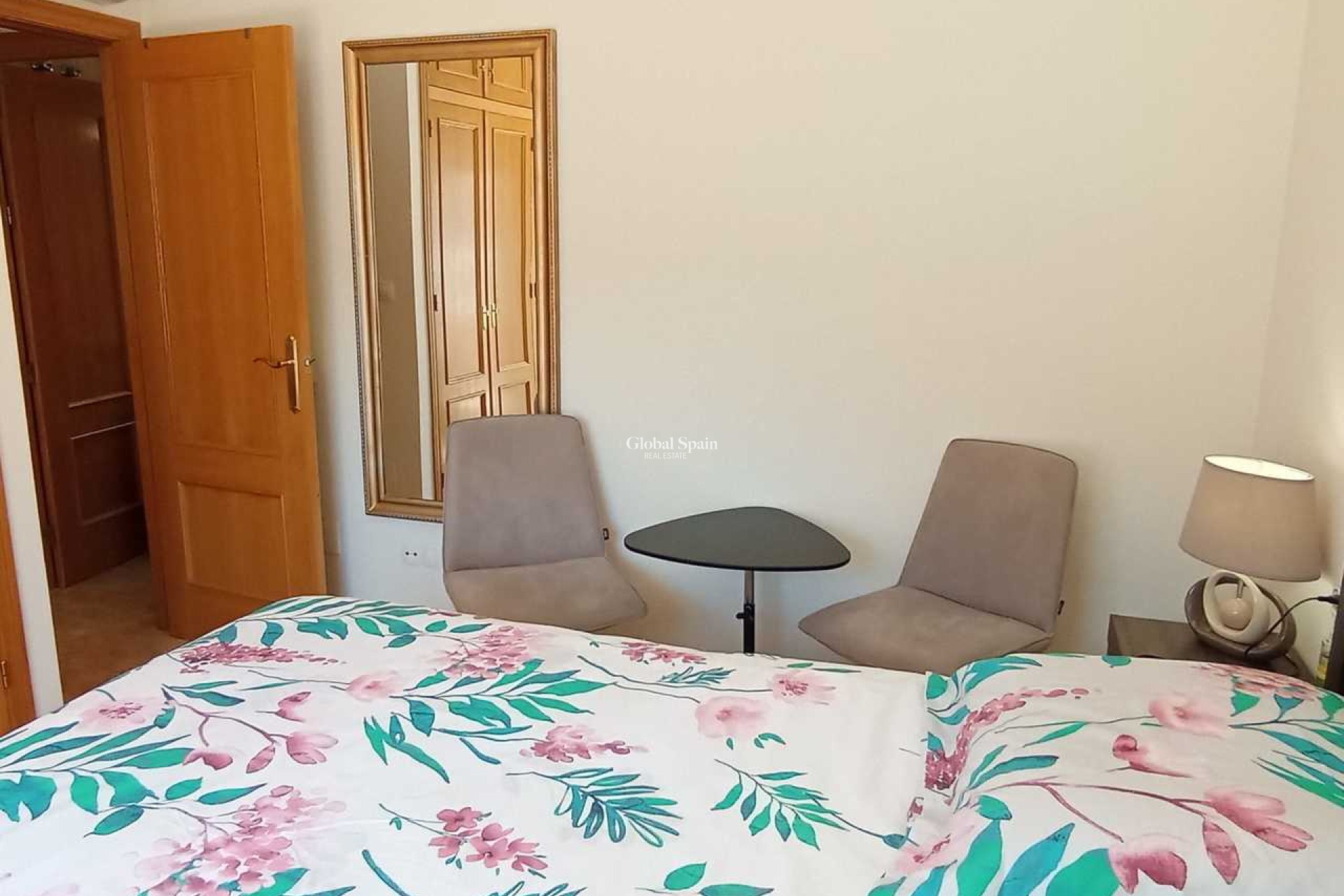 Resale - HOUSE -
LOS DOLSES - Inland