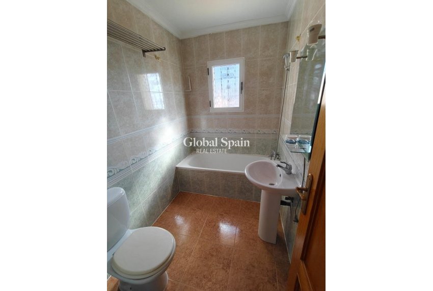 Resale - HOUSE -
LOS MONTESINOS - Costa Blanca Sur