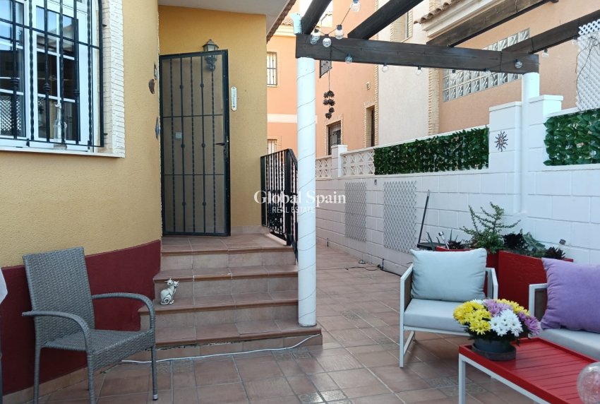 Resale - HOUSE -
LOS MONTESINOS - Costa Blanca