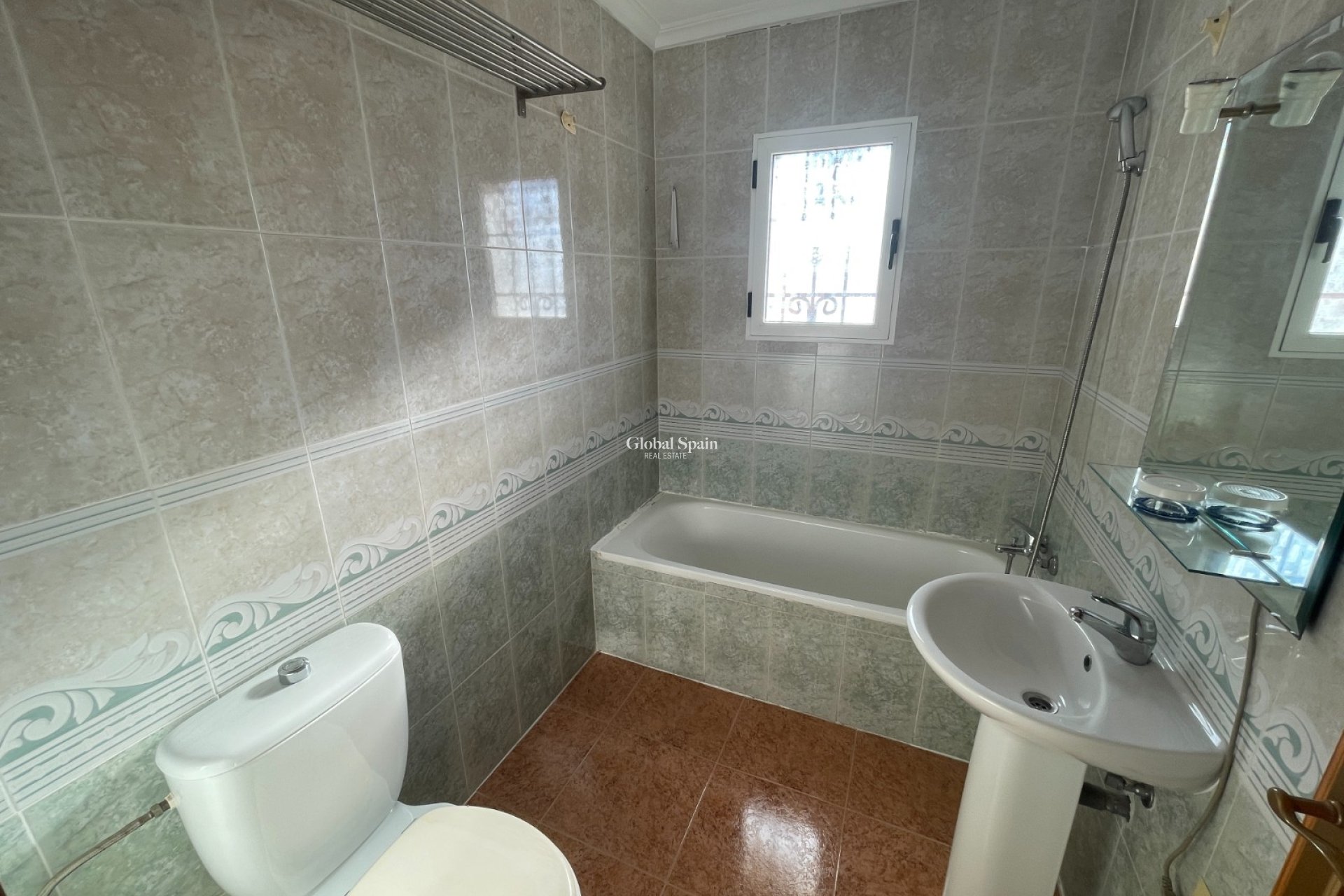 Resale - HOUSE -
LOS MONTESINOS - Costa Blanca