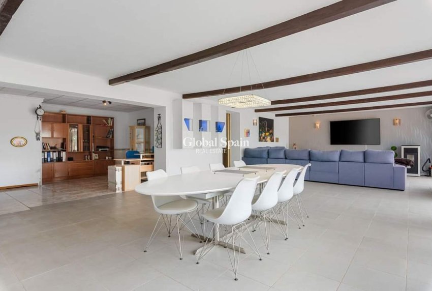 Resale - HOUSE -
LOS MONTESINOS - Costa Blanca