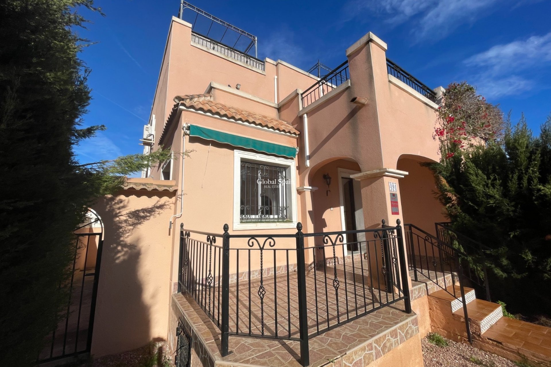 Resale - HOUSE -
LOS MONTESINOS - Costa Blanca