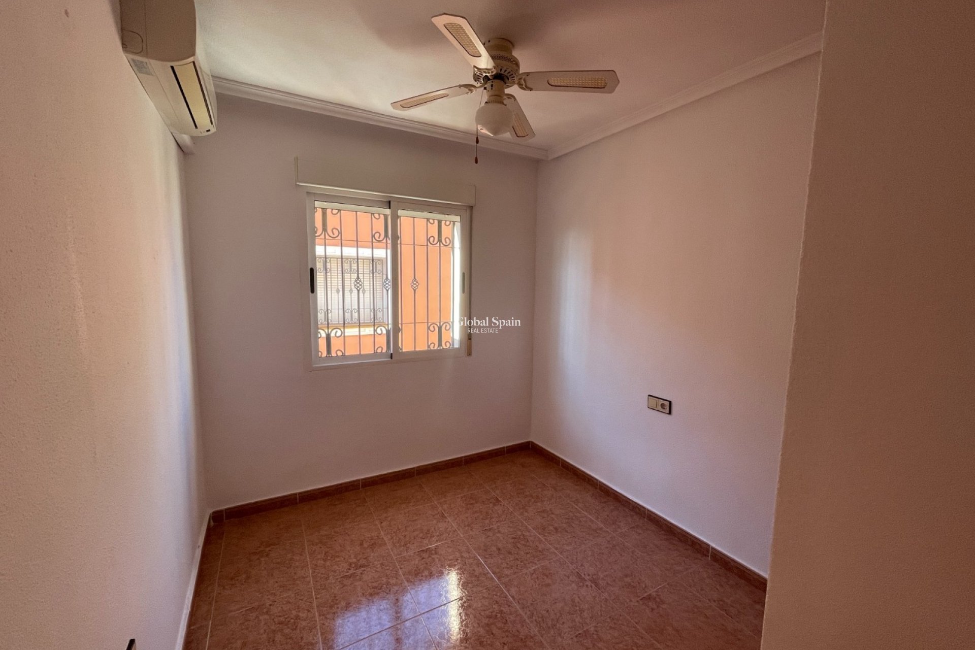 Resale - HOUSE -
LOS MONTESINOS - Costa Blanca