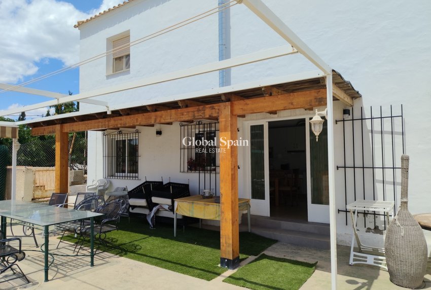 Resale - HOUSE -
LOS MONTESINOS - Costa Blanca