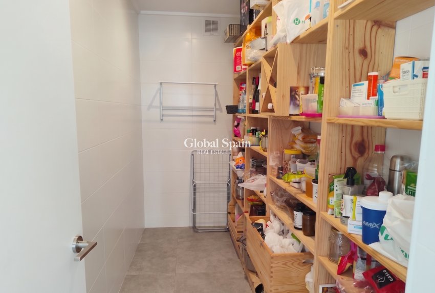 Resale - HOUSE -
LOS MONTESINOS - Costa Blanca