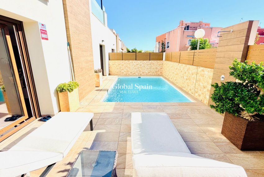 Resale - HOUSE -
LOS MONTESINOS - Costa Blanca