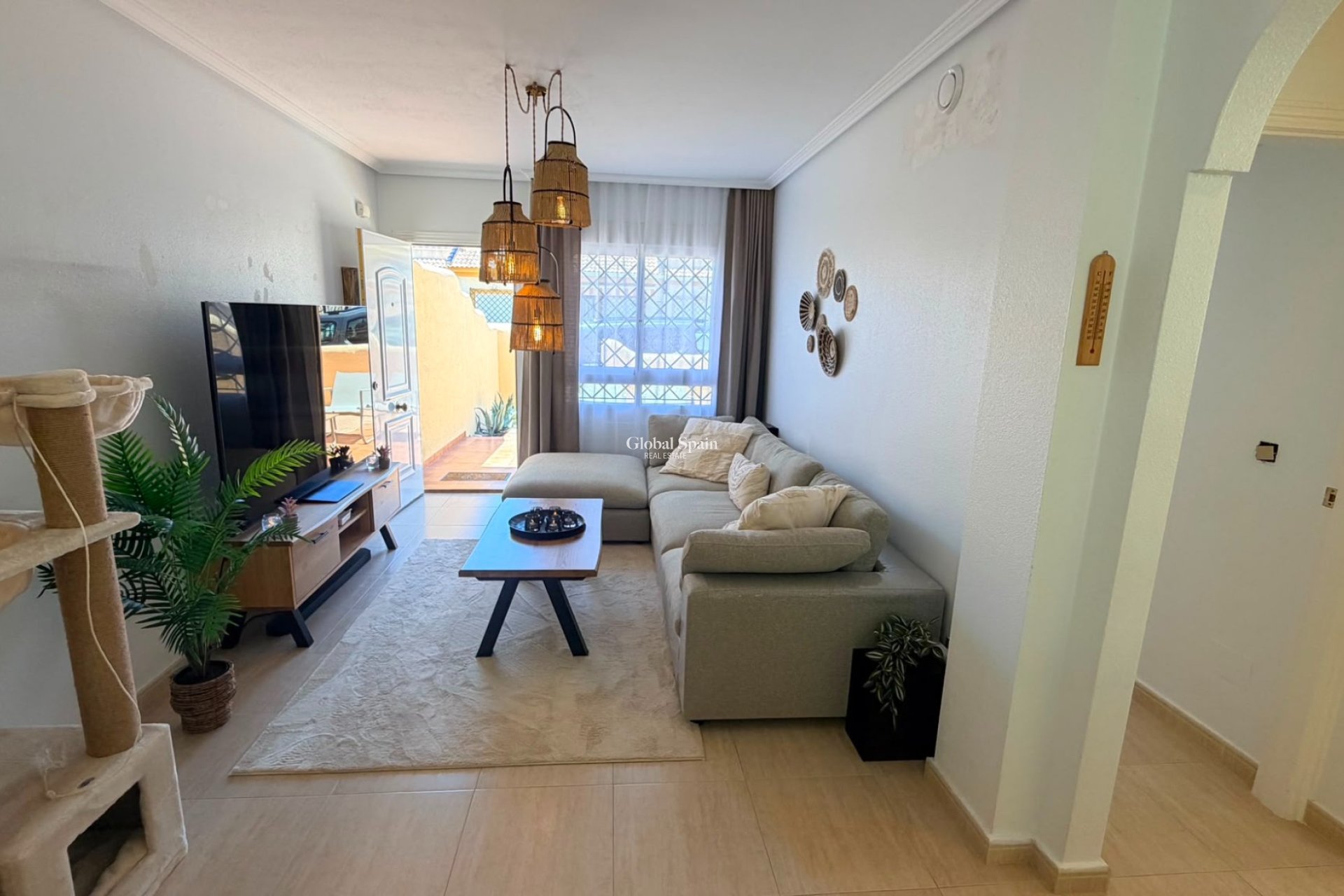 Resale - HOUSE -
LOS MONTESINOS - Costa Blanca