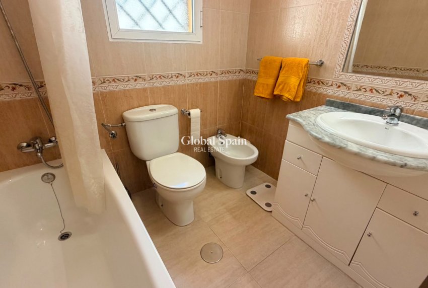Resale - HOUSE -
LOS MONTESINOS - Costa Blanca