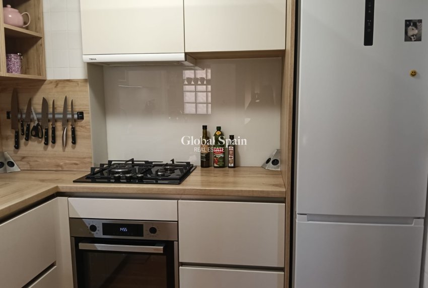 Resale - HOUSE -
LOS MONTESINOS - La Herrada