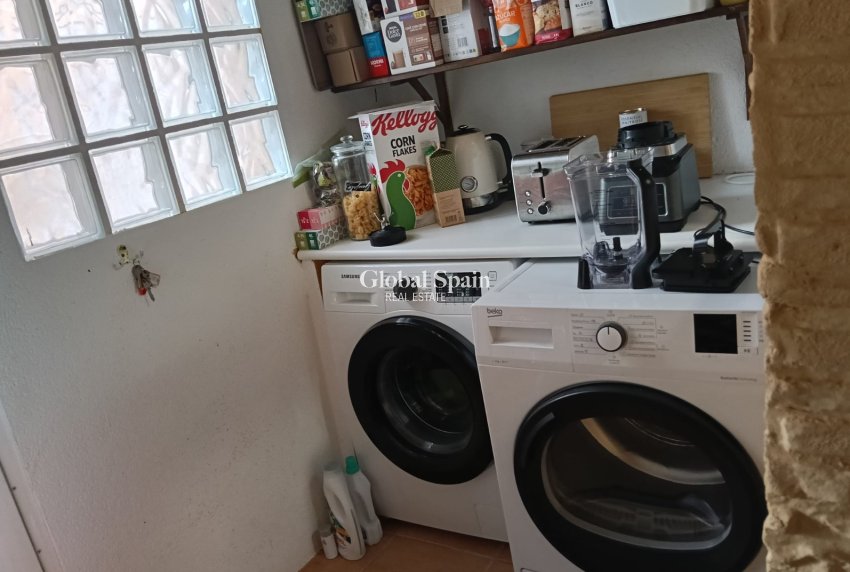 Resale - HOUSE -
LOS MONTESINOS - La Herrada