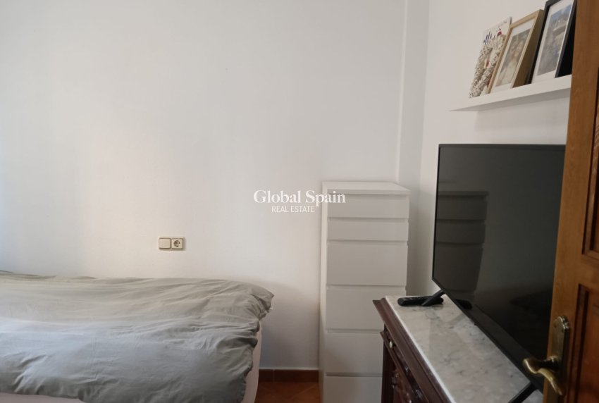 Resale - HOUSE -
LOS MONTESINOS - La Herrada