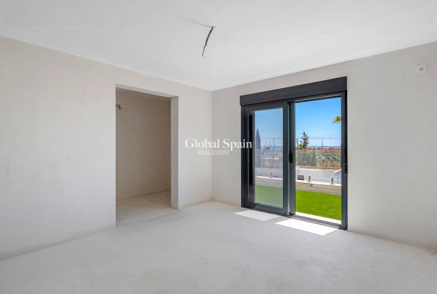 Resale - HOUSE -
LOS MONTESINOS - La Herrada