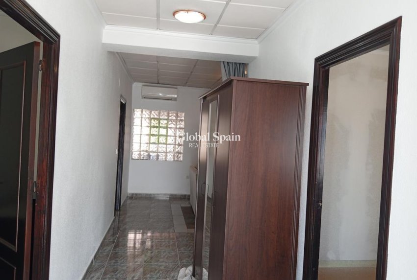Resale - HOUSE -
LOS MONTESINOS - PUEBLO CENTRO
