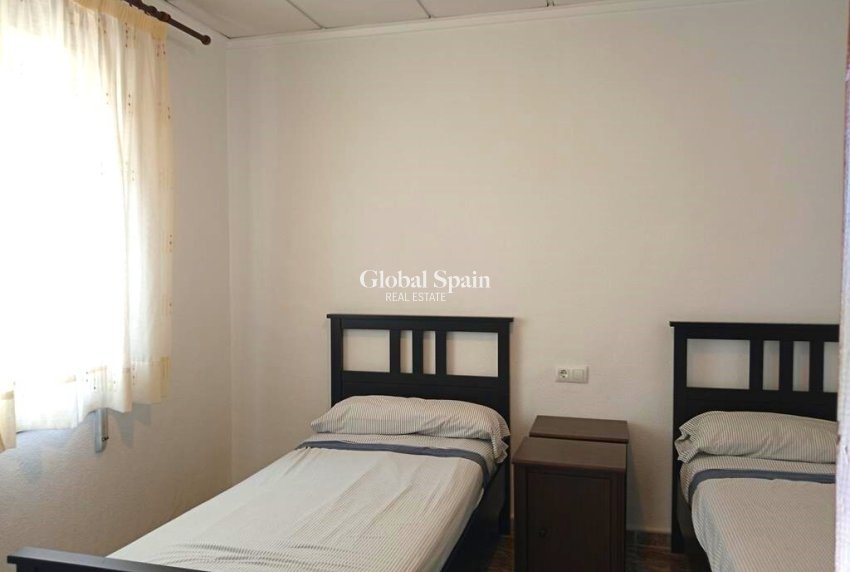 Resale - HOUSE -
LOS MONTESINOS - PUEBLO CENTRO