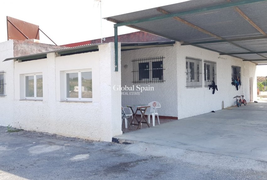 Resale - HOUSE -
LOS MONTESINOS