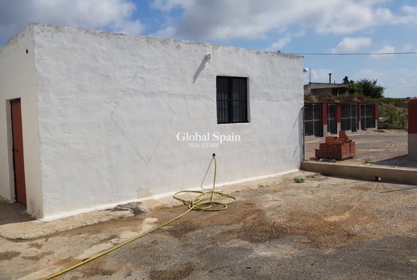 Resale - HOUSE -
LOS MONTESINOS