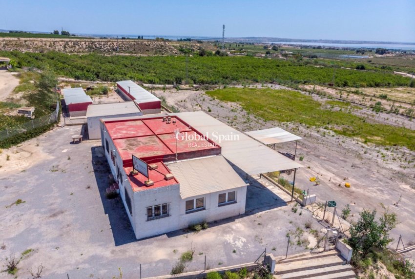 Resale - HOUSE -
LOS MONTESINOS