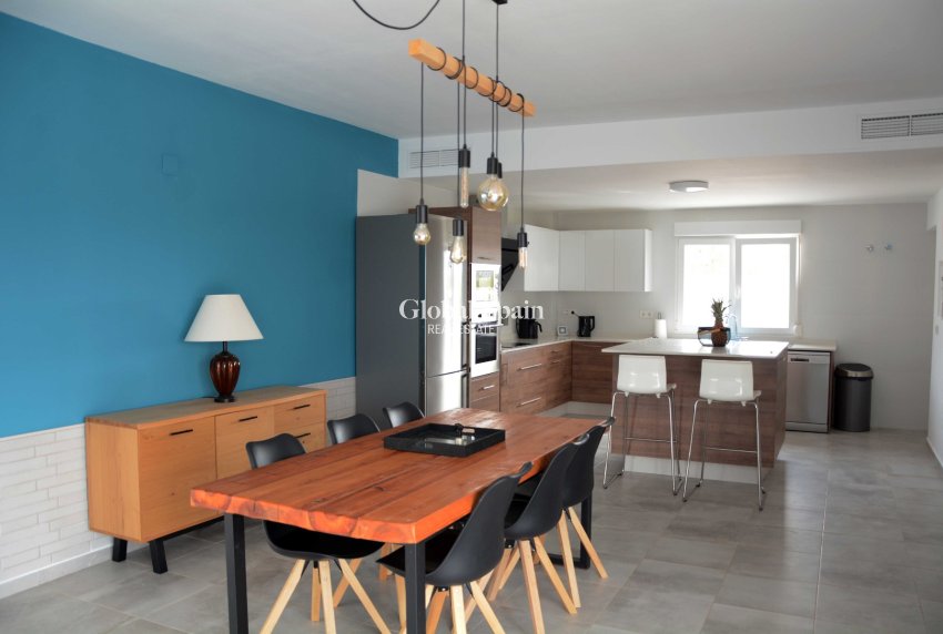 Resale - HOUSE -
MACISVENDA - Inland