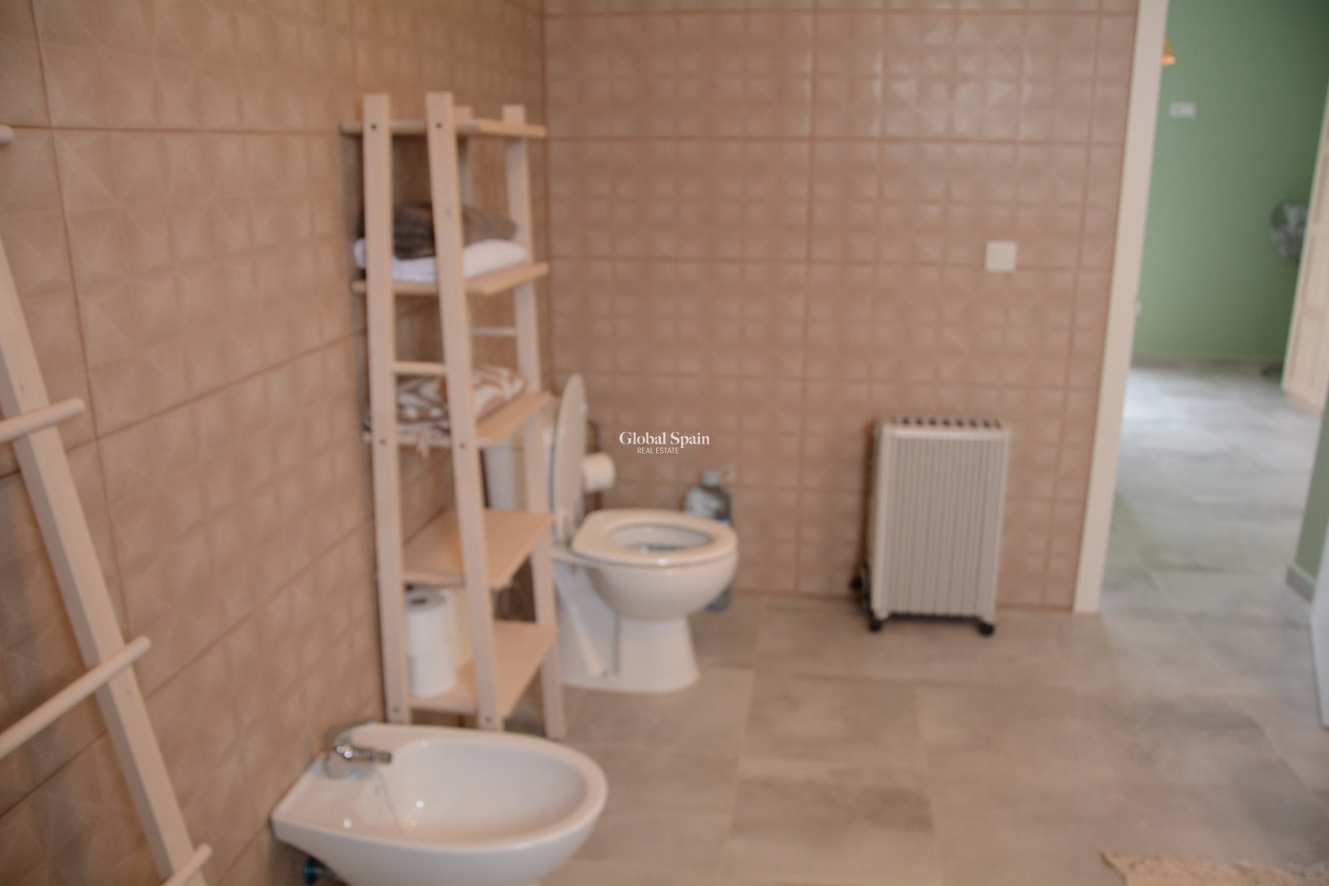 Resale - HOUSE -
MACISVENDA - Inland