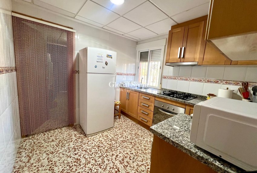 Resale - HOUSE -
MONÓVAR - Inland