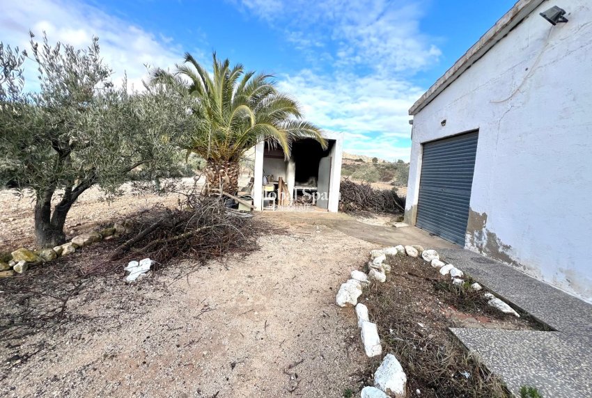 Resale - HOUSE -
MONÓVAR - Inland